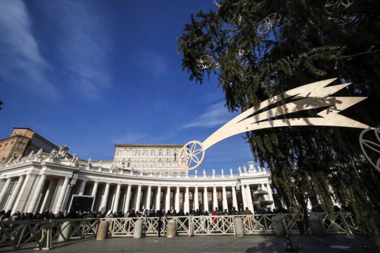 Vaticano defende visita do papa ao Iraque apesar do vírus como “ato de amor”
