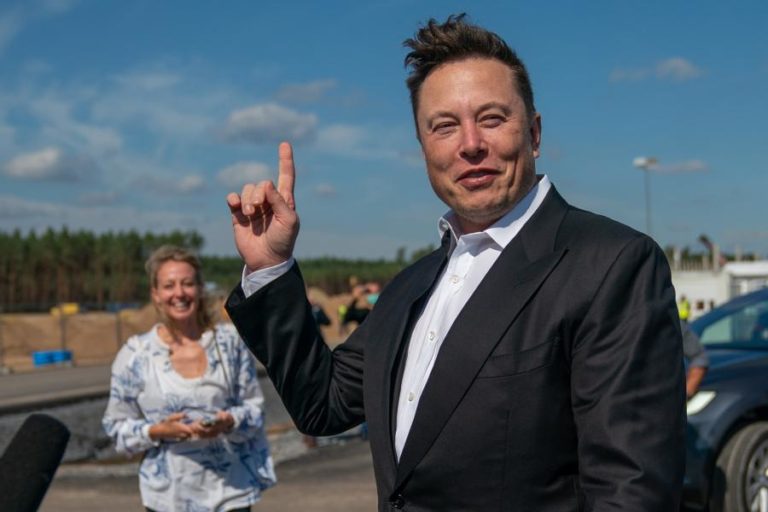 Elon Musk passa de CEO a “Technoking” da Tesla