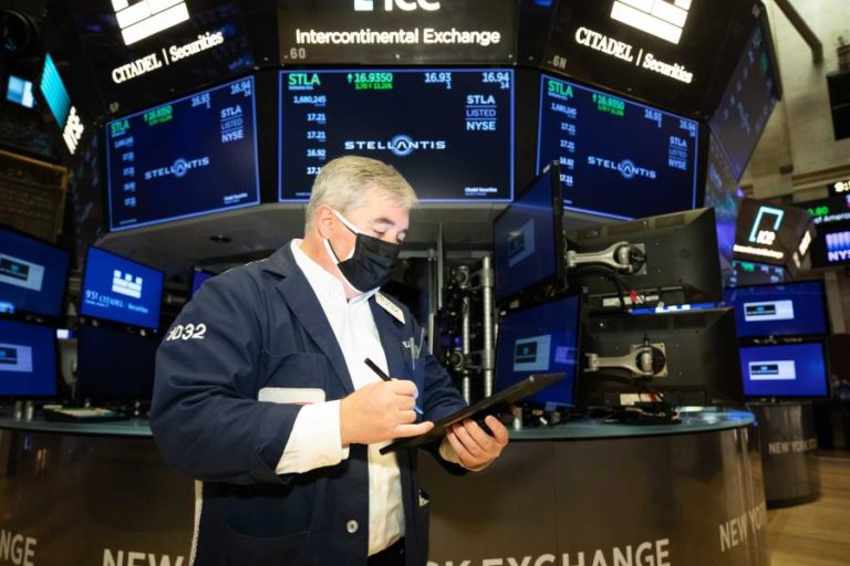 Wall Street encerra sem rumo na expetativa da reunião da Reserva Federal