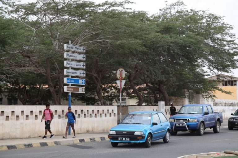 Covid-19: Menos 17.500 passageiros por dia nos autocarros em Cabo Verde
