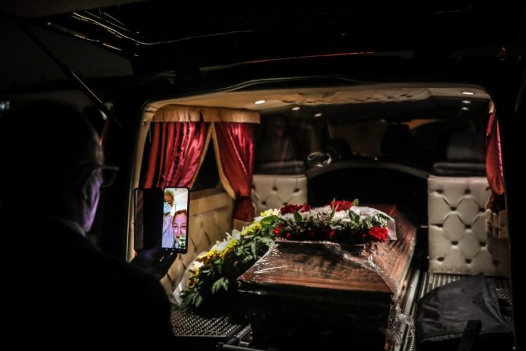 Covid-19: Mais de 2,8 milhões de mortos no mundo desde início da pandemia