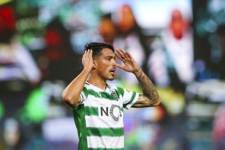 Pedro Porro de regresso aos treinos do Sporting “sem limitações”