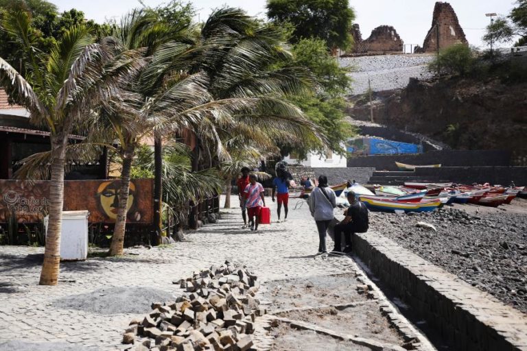 Covid-19: Pandemia tirou mais de 610 mil turistas a Cabo Verde em 2020