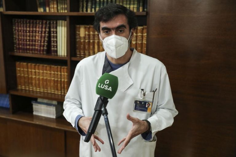 Centro Hospitalar Lisboa Norte vai alargar uso de novo medicamento para fibrose quística a mais cinco doentes