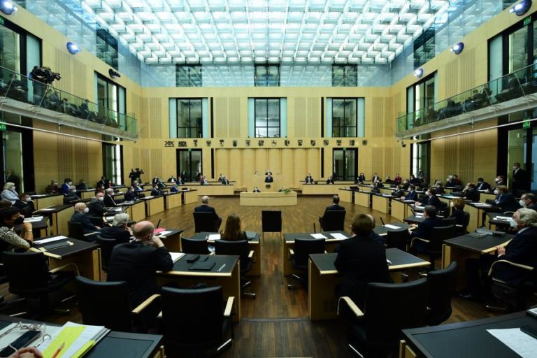 Covid-19: Alemanha ratifica plano de recuperação da UE