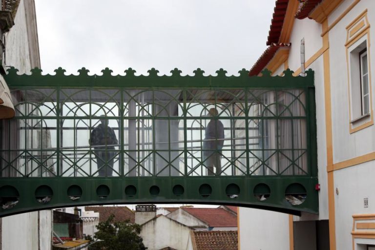 Covid-19: Parte da população apresenta sintomas ligeiros de depressão