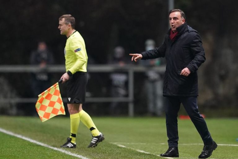 Carlos Carvalhal diz que o Sporting de Braga quer final da Taça, mas FC Porto tem “selo de ‘Champions'”