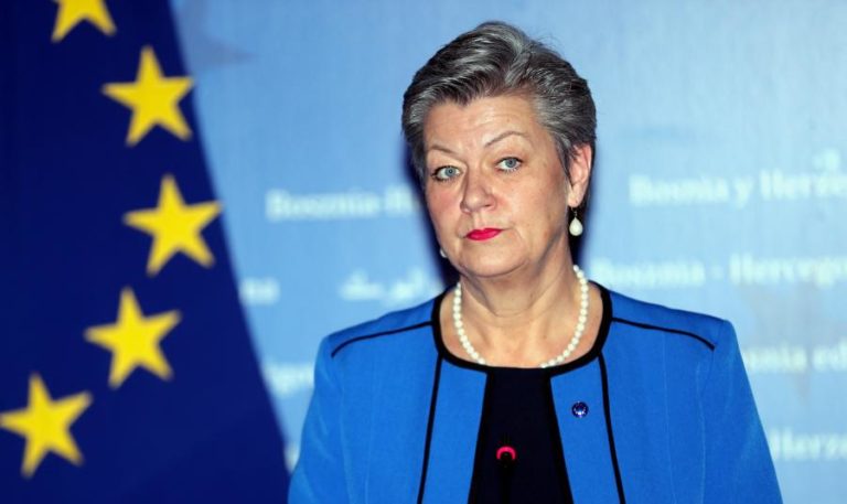 Migrações: Comissão Europeia “preocupada” com relatos de tiros turcos na fronteira com a Grécia