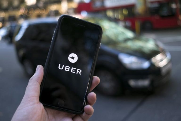 Uber reconhece estatuto de assalariados a motoristas do Reino Unido