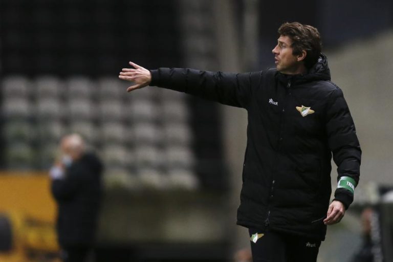 Treinador do Moreirense quer aumentar “consistência exibicional” ante o Marítimo