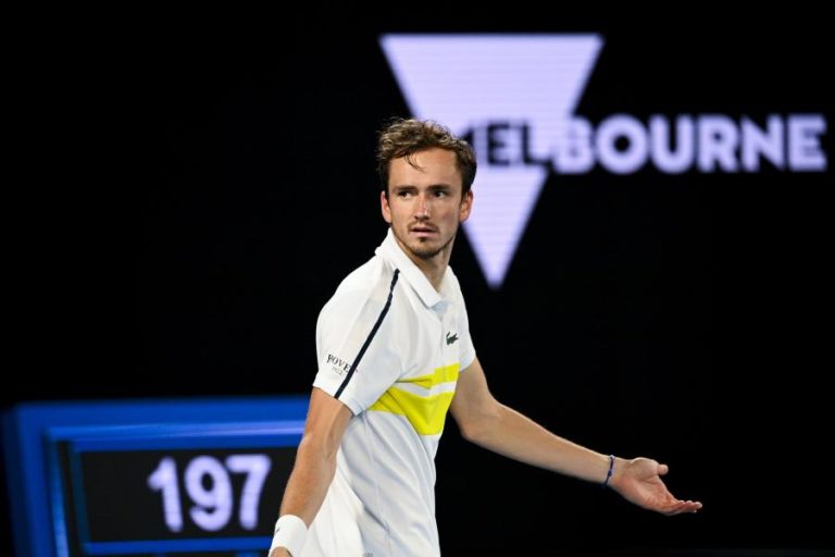 Daniil Medvedev faz história e João Sousa sai do ‘top 100’ mundial de ténis