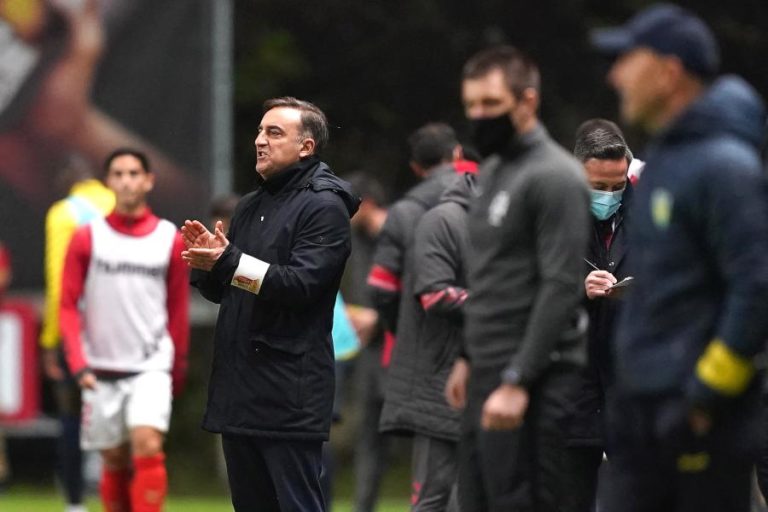 Carlos Carvalhal garante Sporting de Braga “‘olhos nos olhos'” com o Benfica