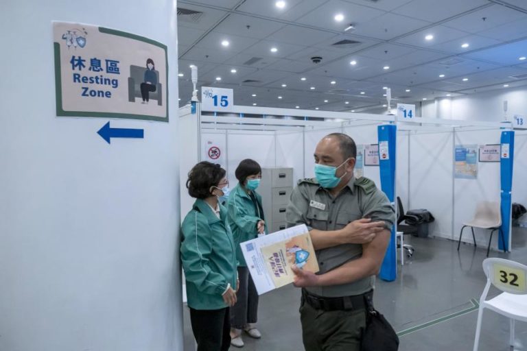 Covid-19: China administrou 74,96 milhões de doses de vacinas