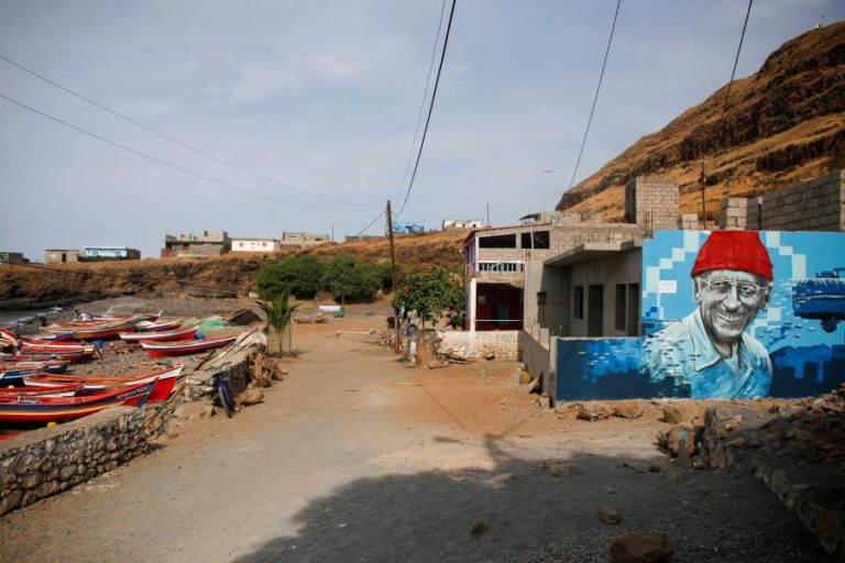 Voos domésticos em Cabo Verde garantidos em abril mas bilhetes para maio não estão à venda
