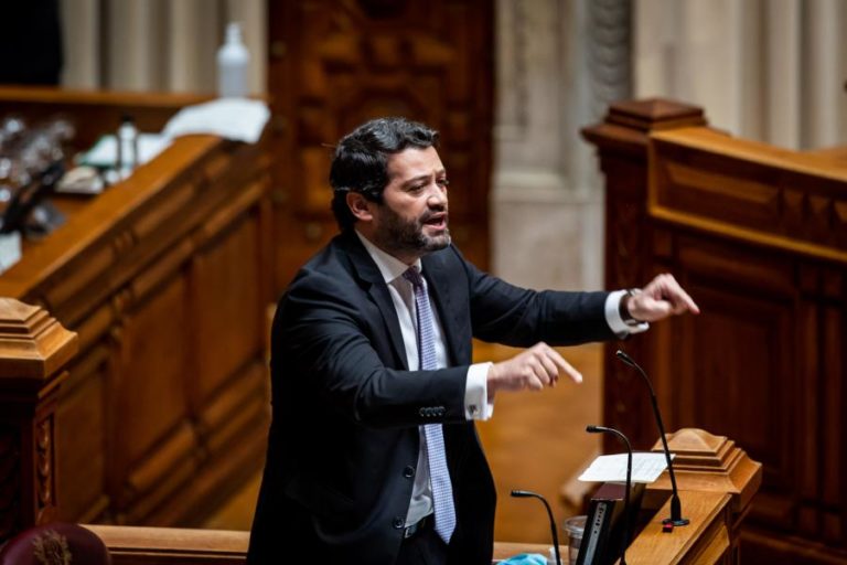 Ventura acusa Ferro de transformar 1.ª Comissão em “antecâmara” do TC para travar iniciativas