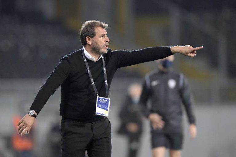 Treinador do Vitória quer melhorar na defesa para tentar vencer líder Sporting