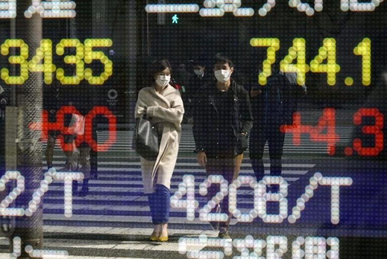 Bolsa de Tóquio fecha a perder 1,41%