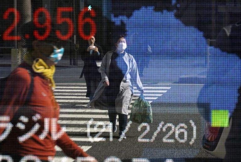 Covid-19: EUA com 1.242  mortos e 54.873 casos nas últimas 24 horas