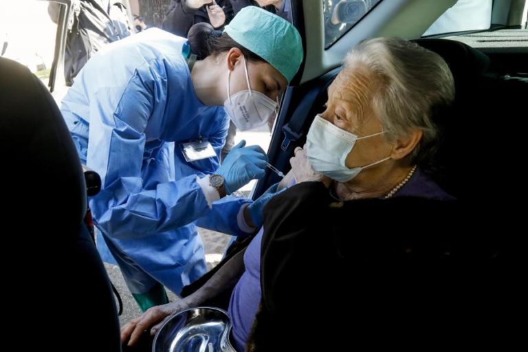 Covid-19: Pandemia precipitou “crises de direitos” e expôs “fragilidades sistémicas” – HRW