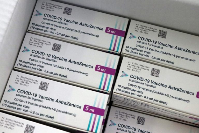 Covid-19: Alemanha autoriza vacina da AstraZeneca para maiores de 65 anos