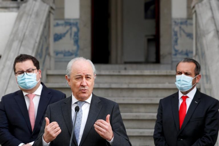 Covid-19: Rio faz depender desconfinamento de indicadores e não da data