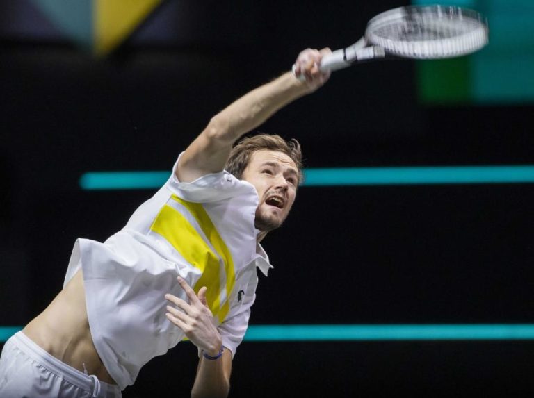 Daniil Medvedev conquista torneio de ténis de Marselha