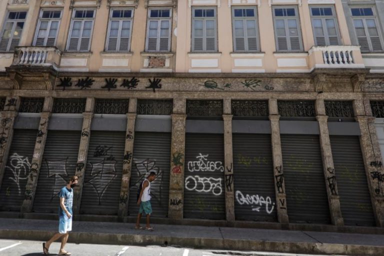 Covid-19: Rio de Janeiro fecha “atividades não essenciais” por 10 dias