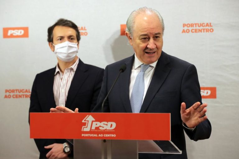 Rio avisa autarcas que podem ser postos “para o lado” se se portarem “menos bem”