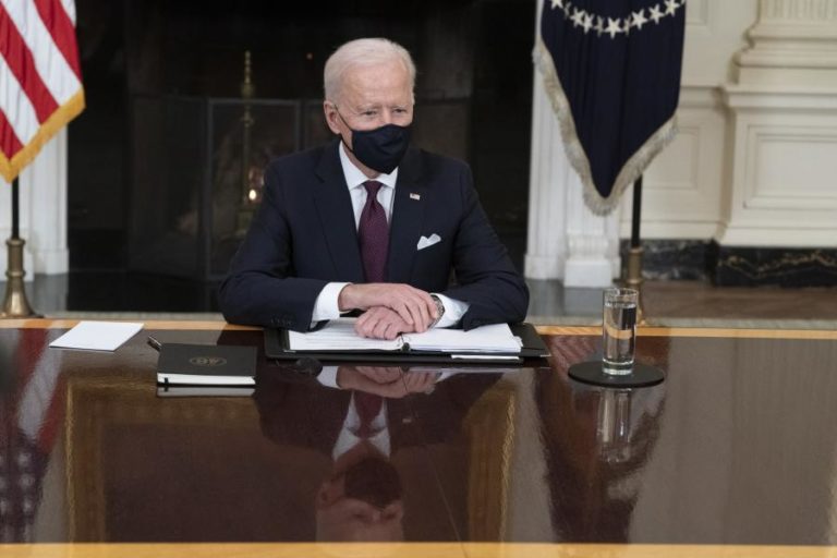 Covid-19: Senado norte-americano aprova plano de 1,9 biliões de dólares de Joe Biden