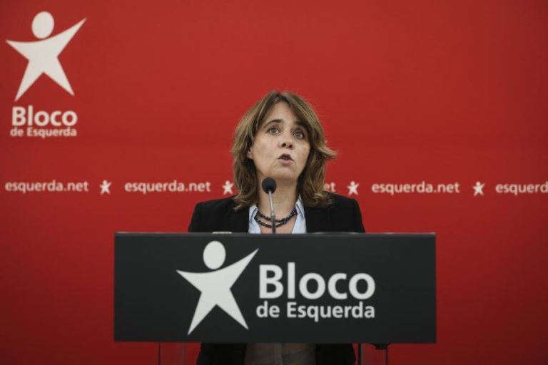 Covid-19: BE avisa que sem os investimentos necessários reabertura pode gerar nova vaga