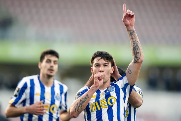 FC Porto bate Gil Vicente e sobe ao segundo lugar provisório na I Liga