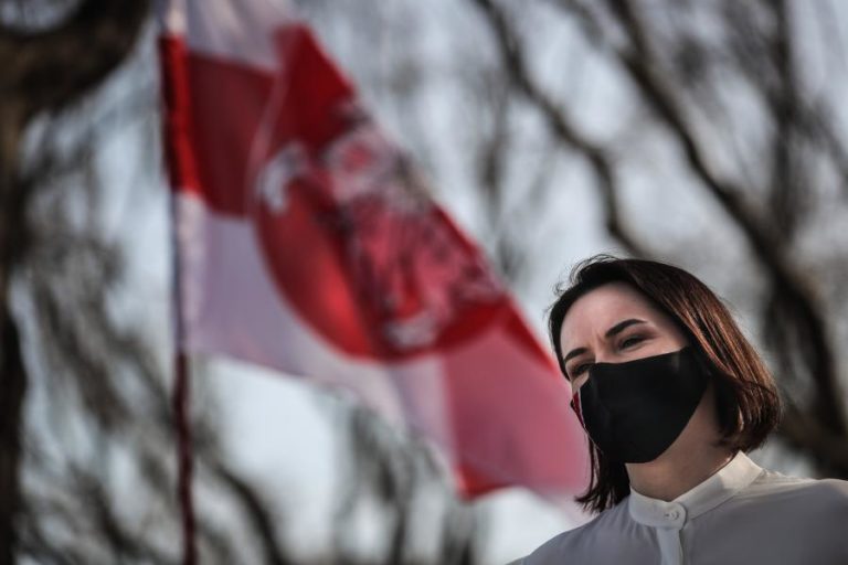 Líder da oposição bielorrussa grata pelo apoio de Portugal e exorta Europa a ter ação corajosa