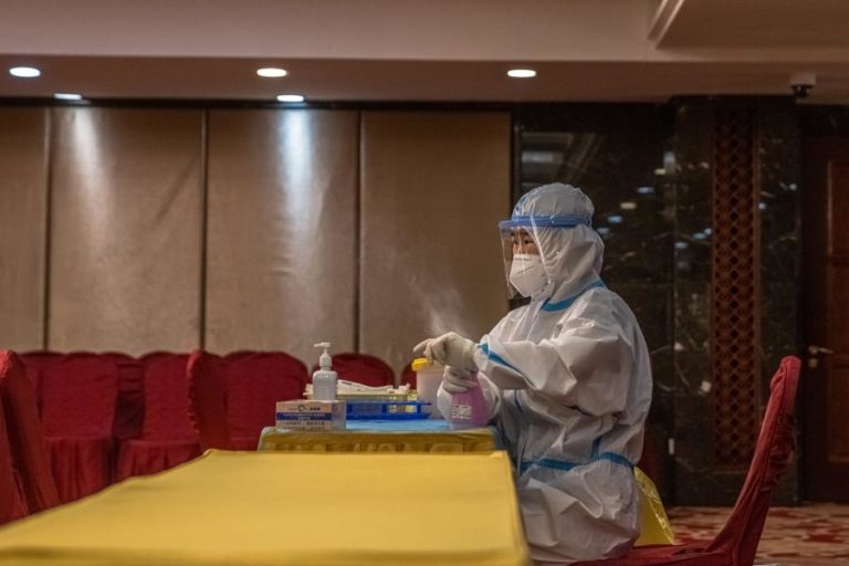 Covid-19: China soma 13 novos casos, todos oriundos do exterior