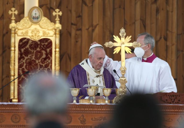 “O Iraque permanecerá sempre comigo”,  afirma Papa na sua última missa no país