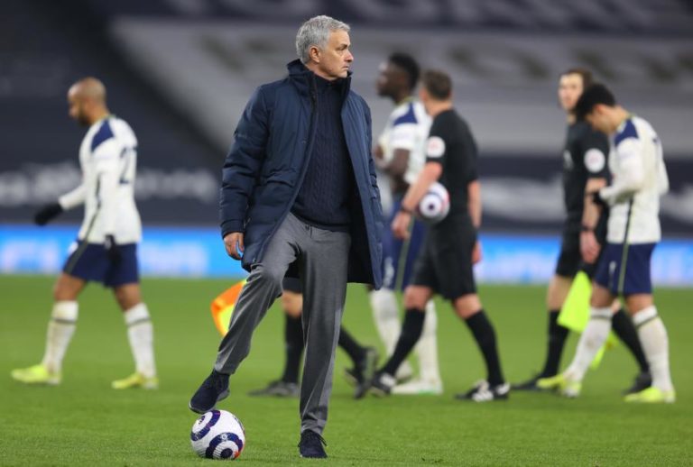 LE: Mourinho e Fonseca já ‘vêem’ os ‘quartos’, Pedro Martins com tarefa difícil