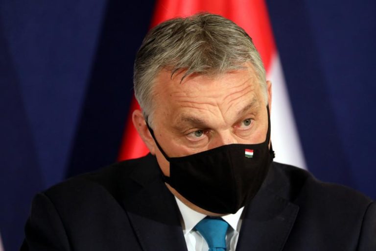 Covid-19: Orbán desafia Bruxelas a publicar contratos de compra de vacinas