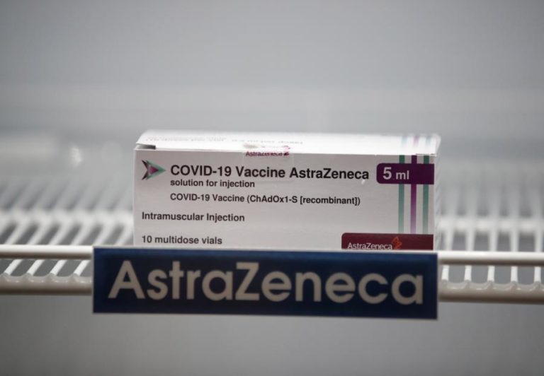 Covid-19: Autoridades de saúde irlandesas recomendam suspensão da vacina AstraZeneca