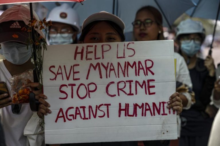Pelo menos três mortos em novo protesto contra Junta Militar em Myanmar