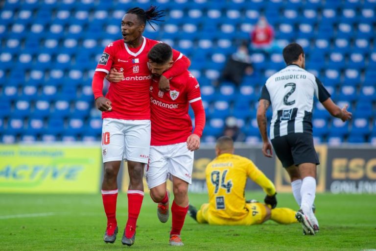 Santa Clara regressa aos triunfos na I Liga em casa frente ao Portimonense