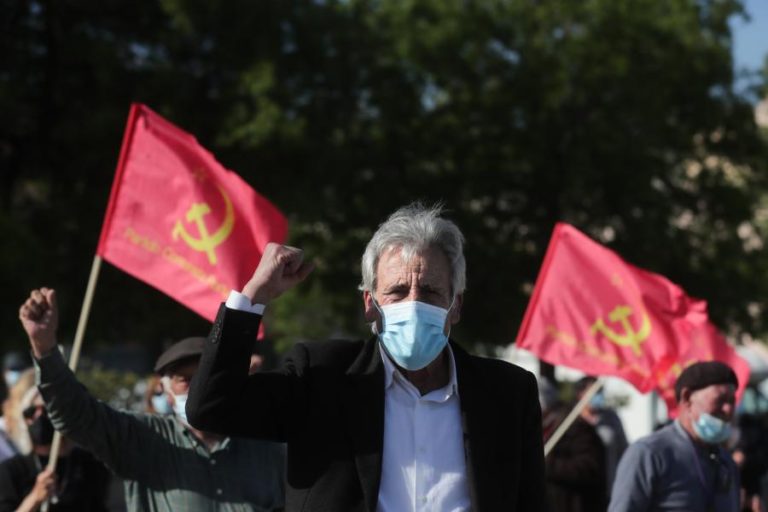 Covid-19: Líder comunista critica “vacinação a conta-gotas” e submissão a grandes laboratórios