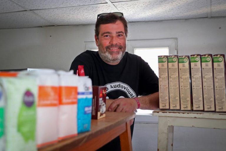 Covid-19: Cabazes mensais da União Audiovisual chegam a seis famílias do Alentejo