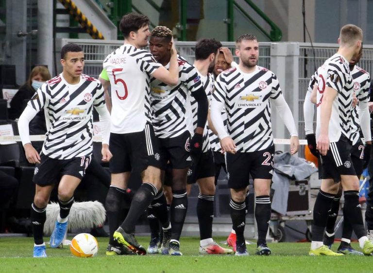 Manchester United ganha 1-0 em Milão e vai aos quartos de final da Liga Europa