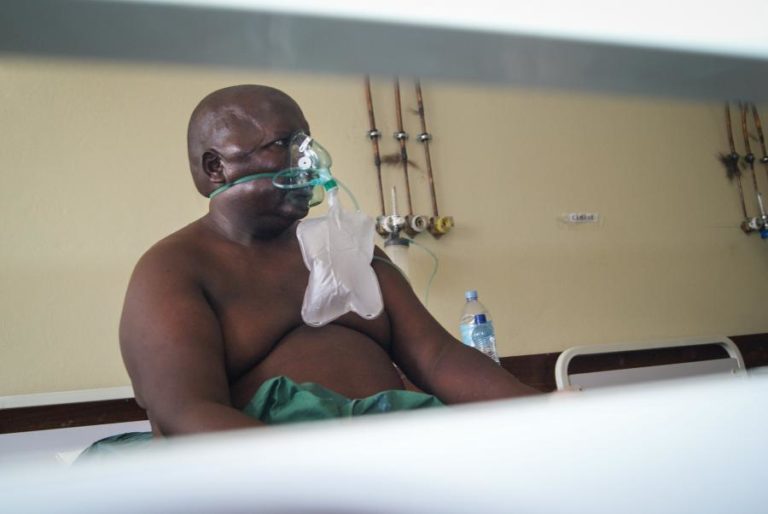 Covid-19/Um ano: Maior hospital moçambicano respira melhor após pico de infeções