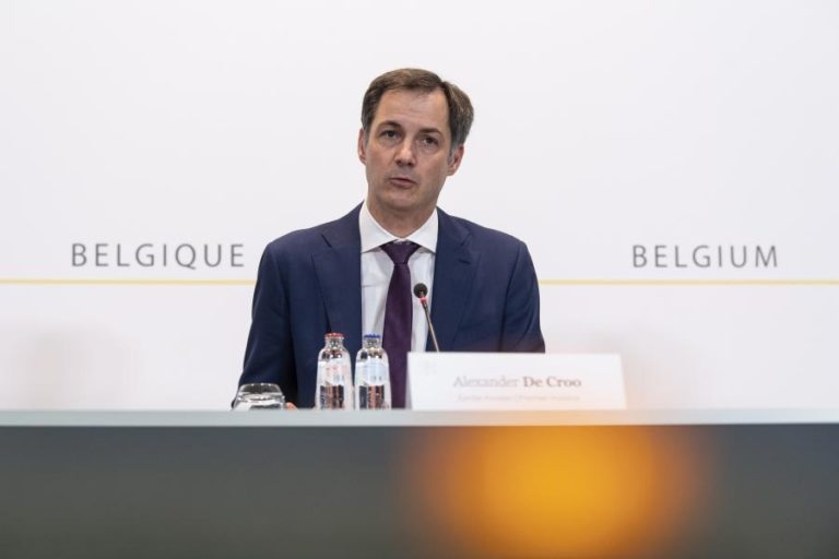 Covid-19: Bélgica reforça medidas nas escolas perante ameaça de terceira vaga