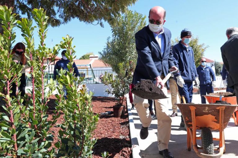 Covid-19: Saúde humana sem a animal e ambiental “é impossível” – Ministro Ambiente