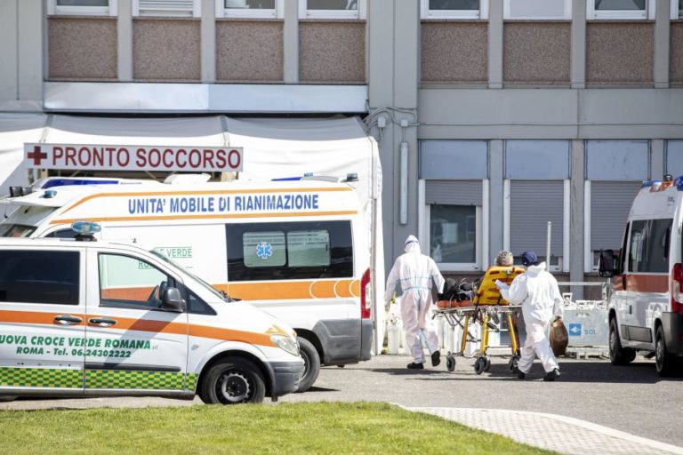 Covid-19: Itália com menos casos diários mas mais mortes