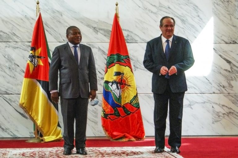Novo embaixador de Portugal em Moçambique inicia funções