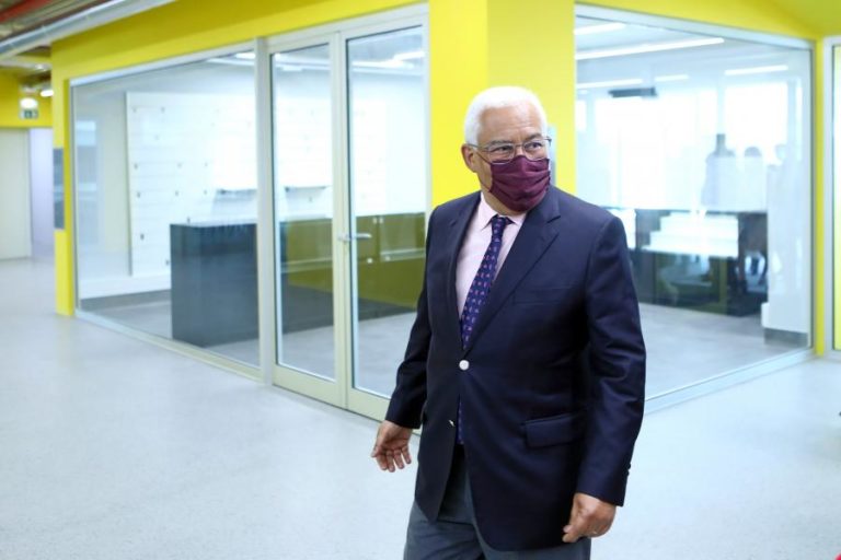 António Costa diz que pedido do Novo Banco “manifestamente ultrapassa” o que é devido