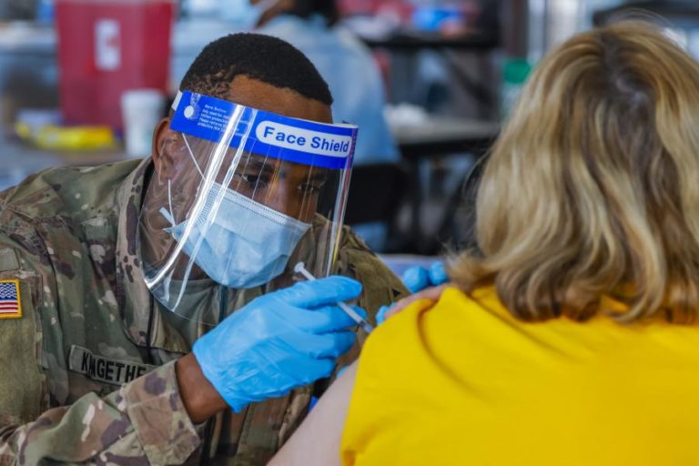 Covid-19: EUA com 593 mortos e 64.865 casos nas últimas 24 horas