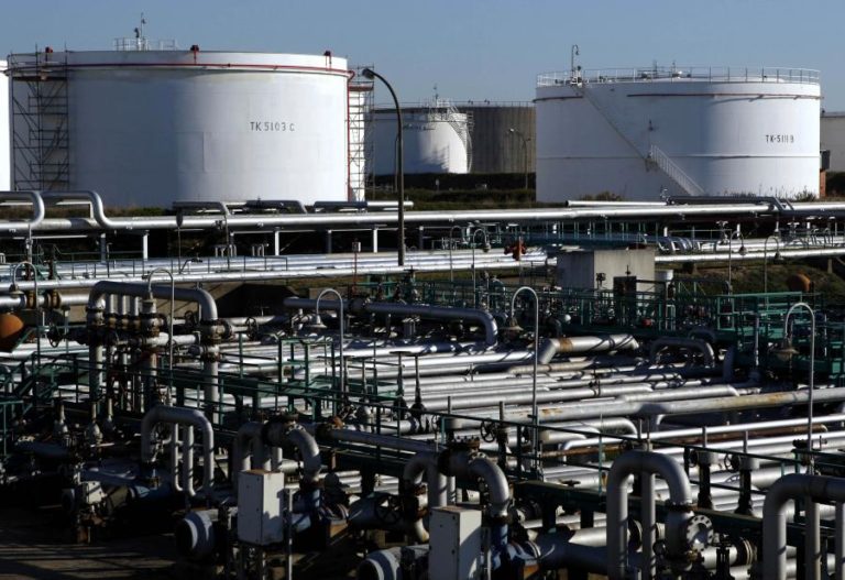 Recuperação gera rápido aumento da procura mundial de petróleo mas oferta é suficiente – AIE